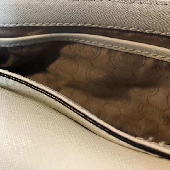 Michael Kors white crossbody bag - Picture 13 of 14